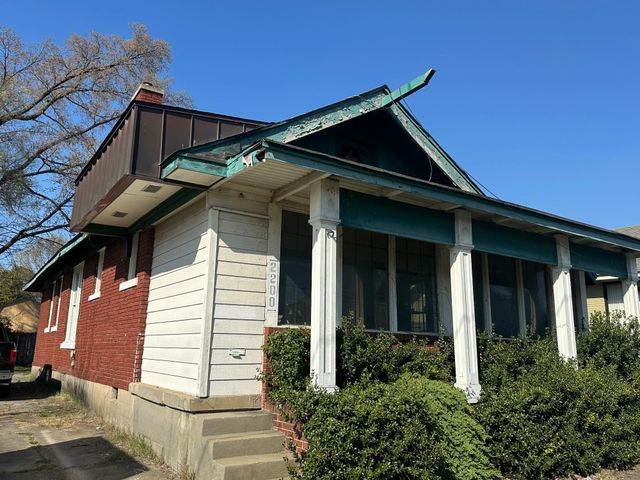 2202 CENTRAL AVE, Memphis, TN 38104