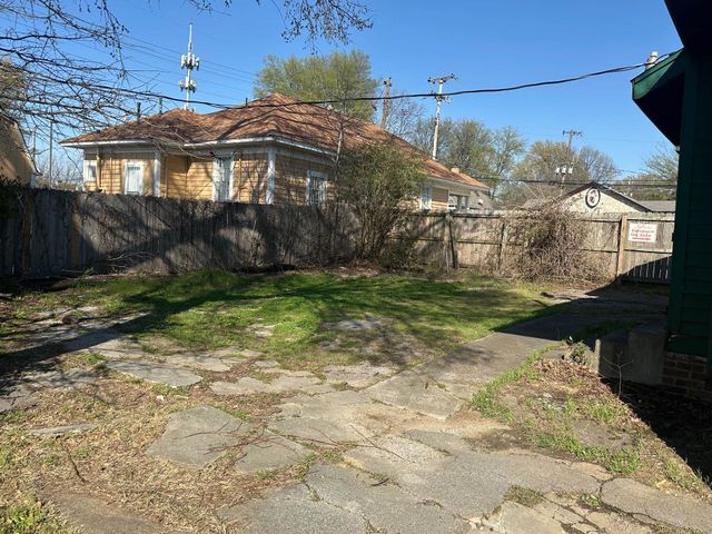 2202 CENTRAL AVE, Memphis, TN 38104