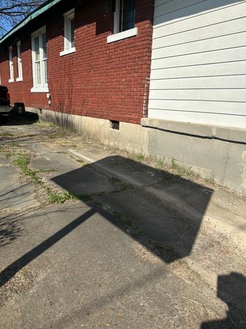 2202 CENTRAL AVE, Memphis, TN 38104