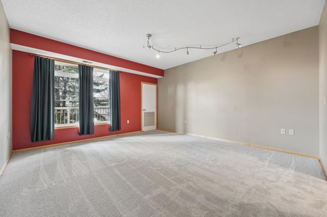 2530 E 34th Street 213, Minneapolis, MN 55406