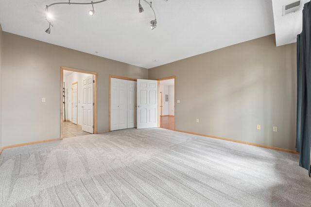 2530 E 34th Street 213, Minneapolis, MN 55406