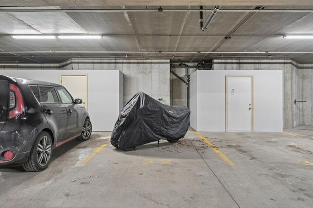 2530 E 34th Street 213, Minneapolis, MN 55406