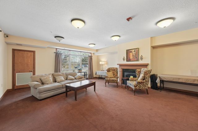 2530 E 34th Street 213, Minneapolis, MN 55406