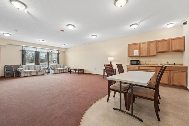 2530 E 34th Street 213, Minneapolis, MN 55406