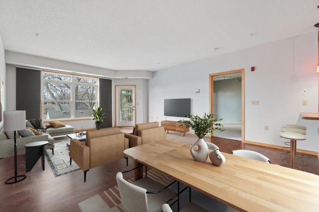 2530 E 34th Street 213, Minneapolis, MN 55406