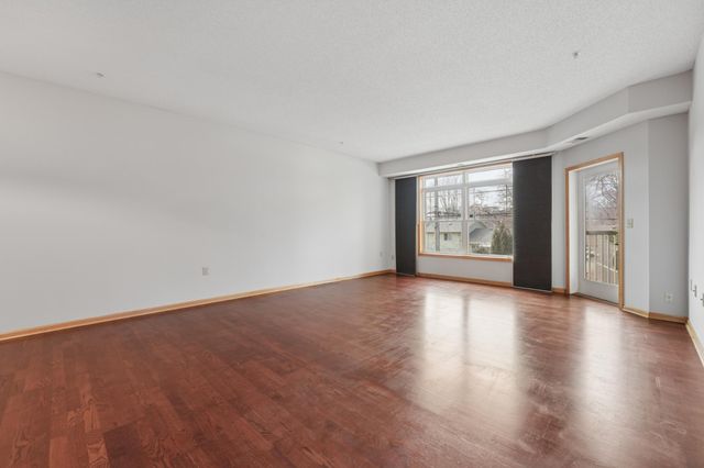 2530 E 34th Street 213, Minneapolis, MN 55406