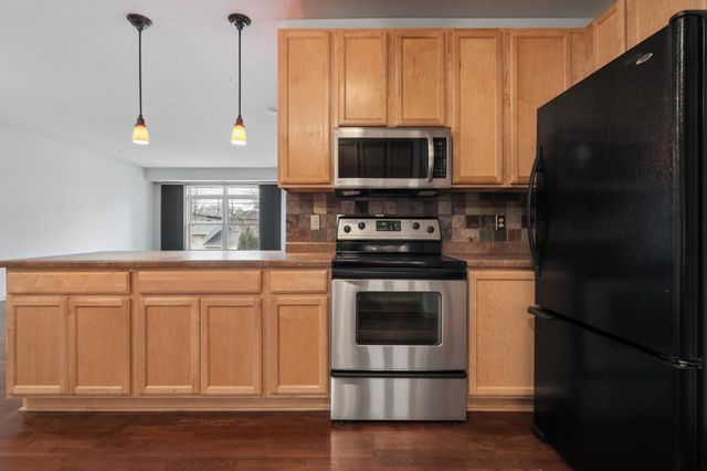 2530 E 34th Street 213, Minneapolis, MN 55406