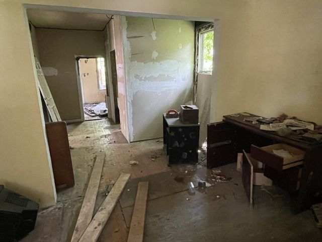 8447 S Escanaba Avenue, Chicago, IL 60617