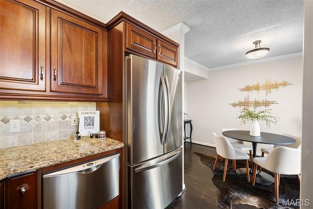 1530 Swallow Drive, Brentwood, MO 63144