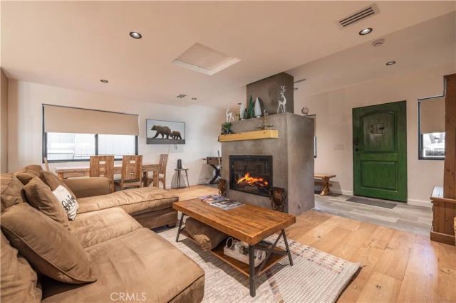 259 Victoria, Sugarloaf, CA 92386