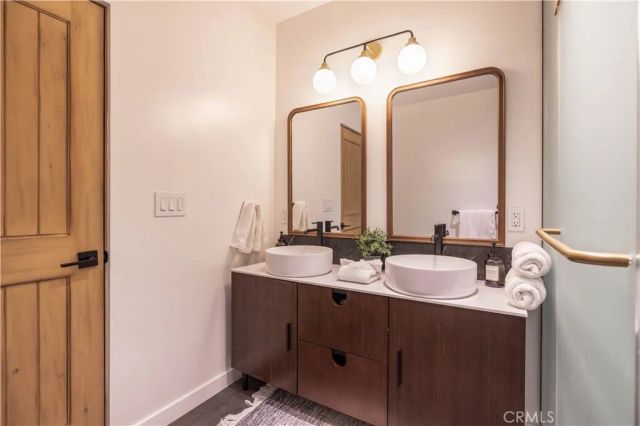 259 Victoria, Sugarloaf, CA 92386