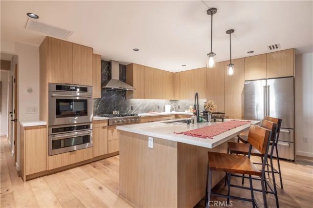 259 Victoria, Sugarloaf, CA 92386