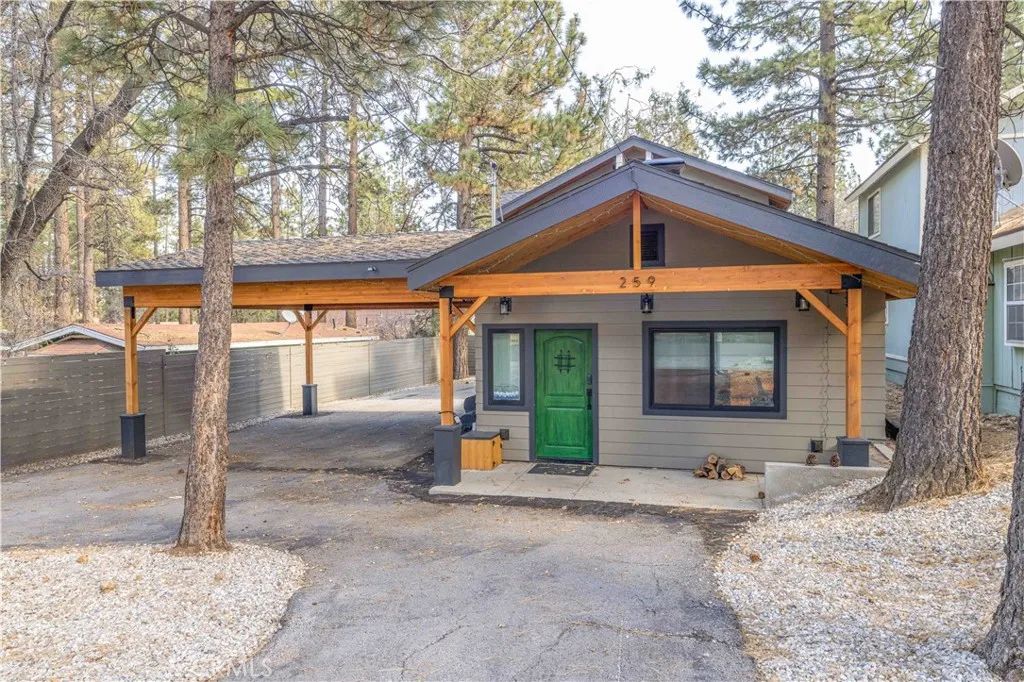 259 Victoria, Sugarloaf, CA 92386