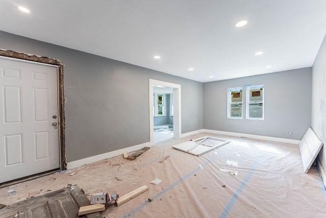 1400 S 17th Avenue, Maywood, IL 60153