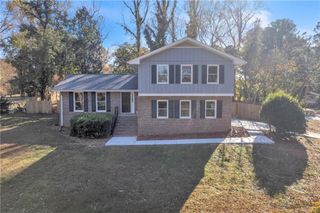 5618 Fern Creek SW Drive, Lilburn, GA 30047