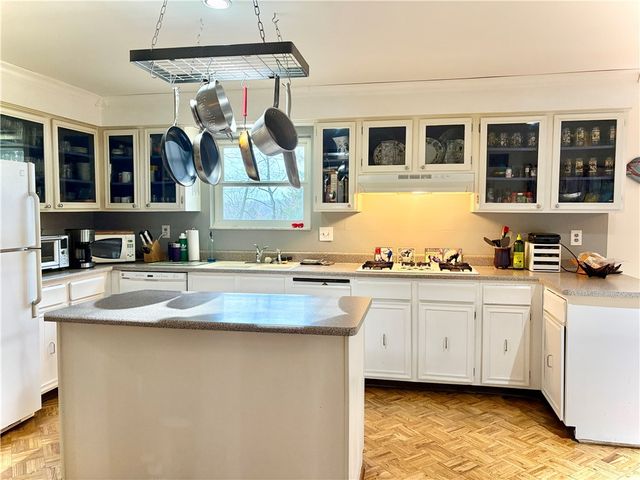 460 Woodland Hills Drive, Churchill Boro, PA 15235