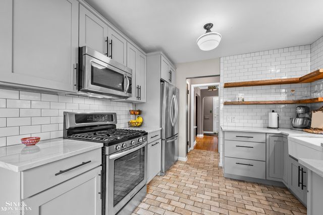 433 Maison Road, Grosse Pointe Farms, MI 48236