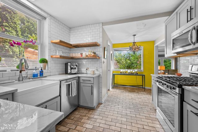 433 Maison Road, Grosse Pointe Farms, MI 48236