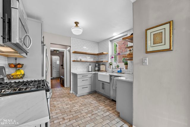 433 Maison Road, Grosse Pointe Farms, MI 48236