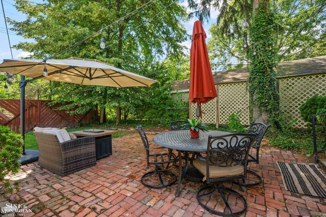 433 Maison Road, Grosse Pointe Farms, MI 48236