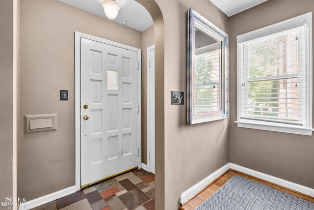 433 Maison Road, Grosse Pointe Farms, MI 48236