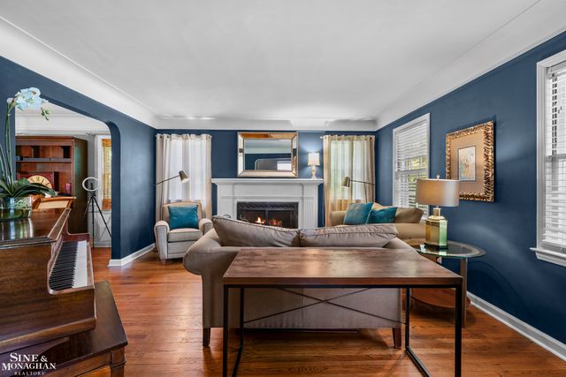 433 Maison Road, Grosse Pointe Farms, MI 48236