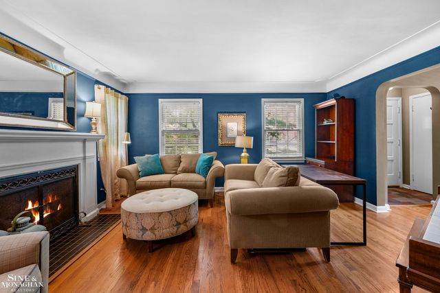 433 Maison Road, Grosse Pointe Farms, MI 48236