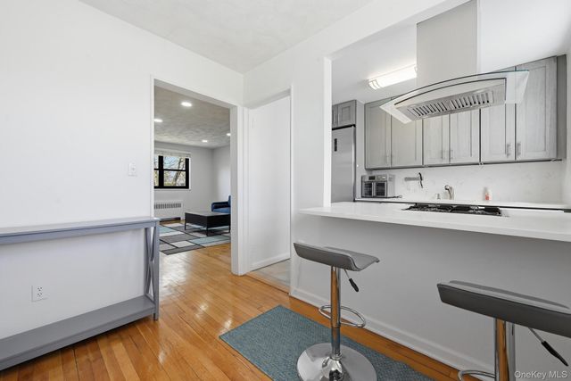 15-43 160th Street 2F, Whitestone, NY 11357