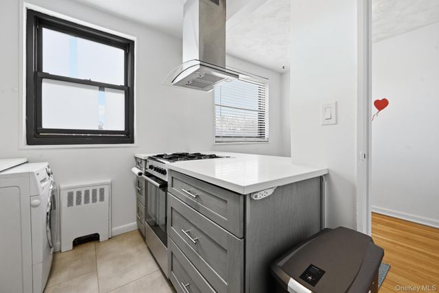 15-43 160th Street 2F, Whitestone, NY 11357