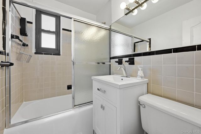 15-43 160th Street 2F, Whitestone, NY 11357