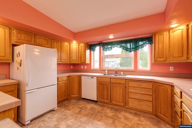 1156 SW Westvale St 197, Mcminnville, OR 97128