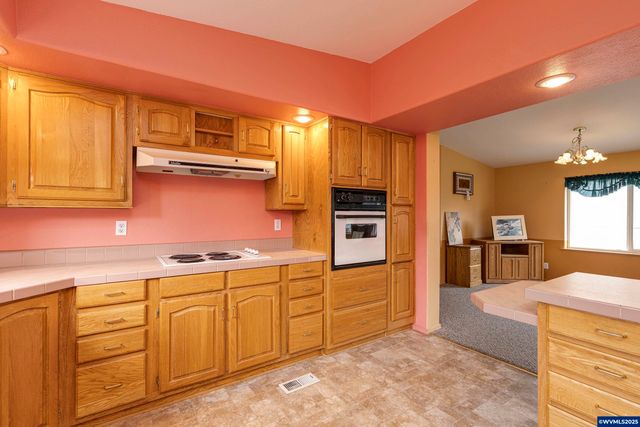 1156 SW Westvale St 197, Mcminnville, OR 97128