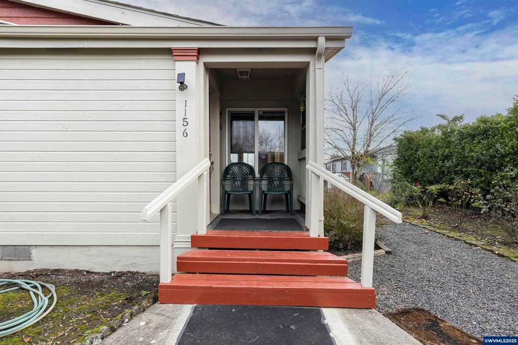 Image 2 of property listing at 1156 SW Westvale St 197, Mcminnville, OR 97128