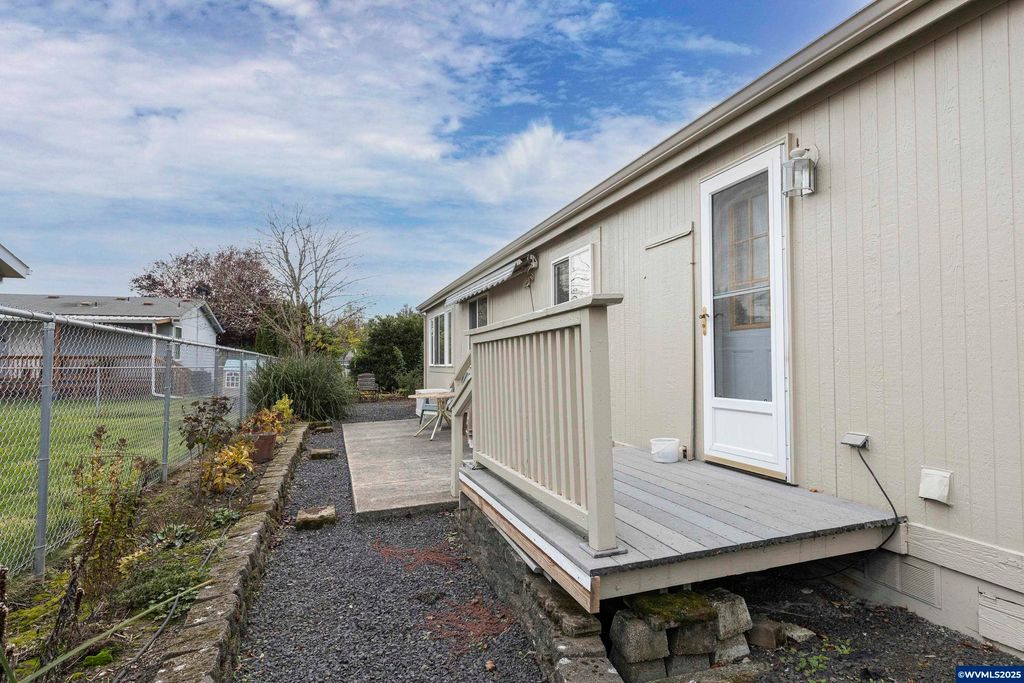 Image 23 of property listing at 1156 SW Westvale St 197, Mcminnville, OR 97128