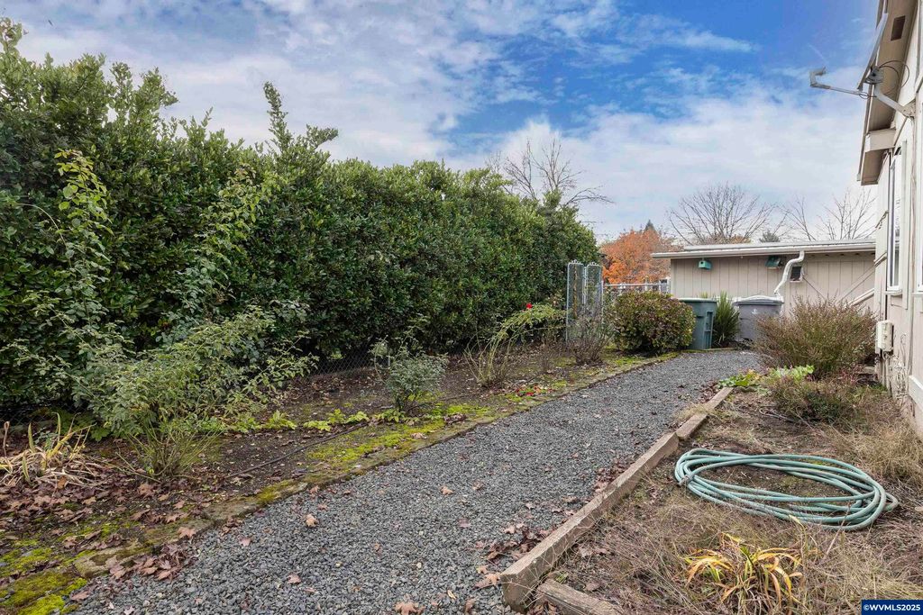 Image 28 of property listing at 1156 SW Westvale St 197, Mcminnville, OR 97128