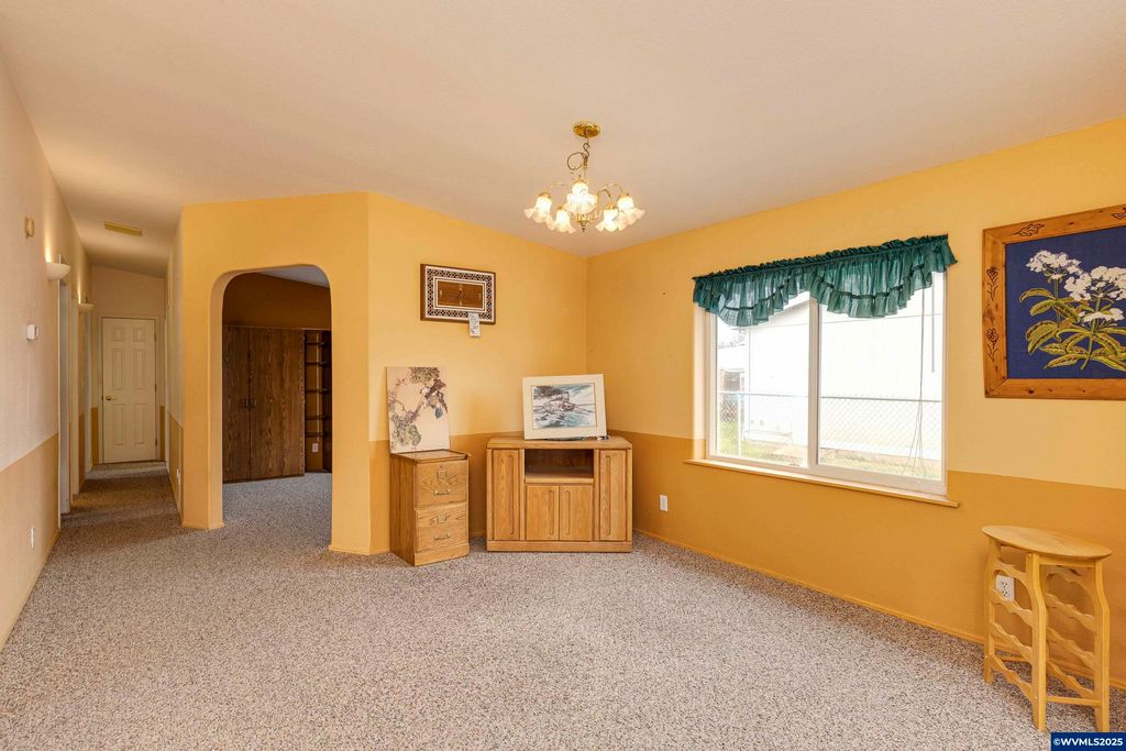 Image 4 of property listing at 1156 SW Westvale St 197, Mcminnville, OR 97128