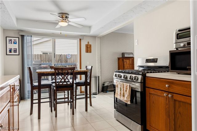 6040 Reynolds Road, Mentor On The Lake, OH 44060