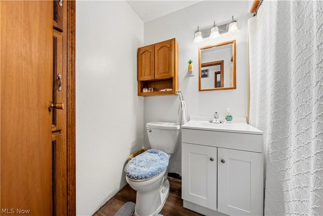 6040 Reynolds Road, Mentor On The Lake, OH 44060