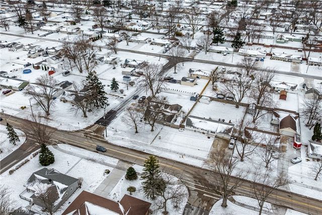 6040 Reynolds Road, Mentor On The Lake, OH 44060