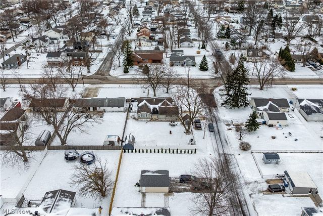 6040 Reynolds Road, Mentor On The Lake, OH 44060