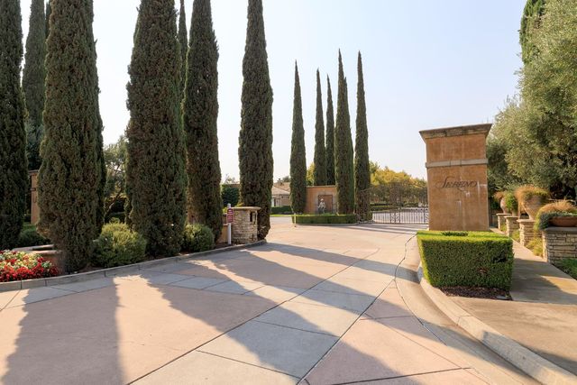 4621 Via Fiori, Modesto, CA 95357