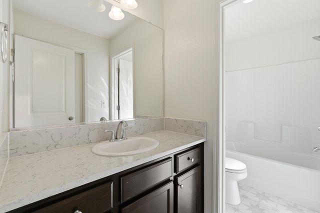 115 Capstone Way S, Madera, CA 93636