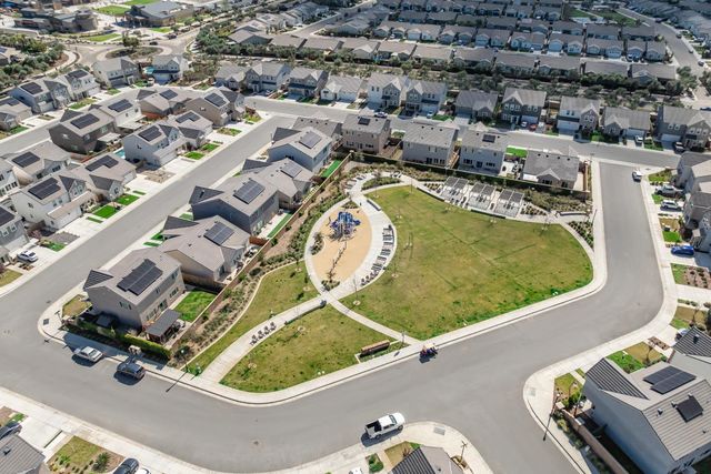 115 Capstone Way S, Madera, CA 93636