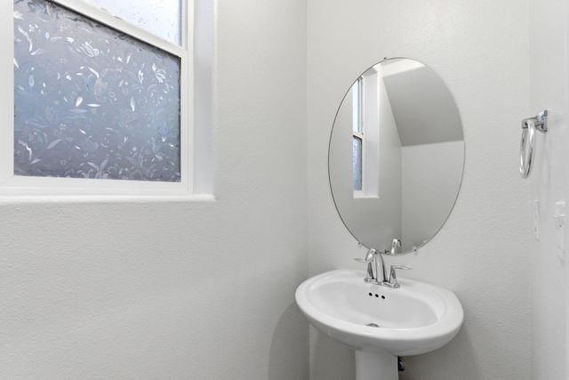 115 Capstone Way S, Madera, CA 93636