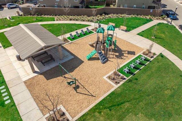 115 Capstone Way S, Madera, CA 93636