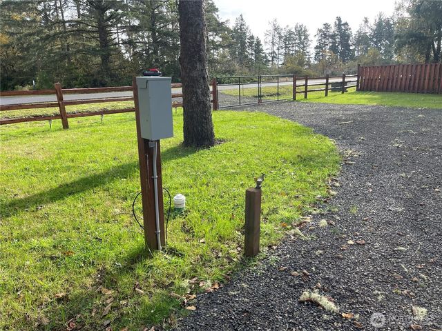 1013 Discovery Avenue SE, Ocean Shores, WA 98569