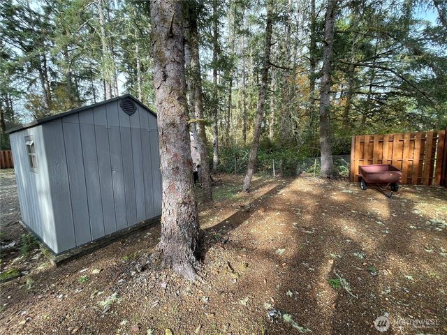 1013 Discovery Avenue SE, Ocean Shores, WA 98569