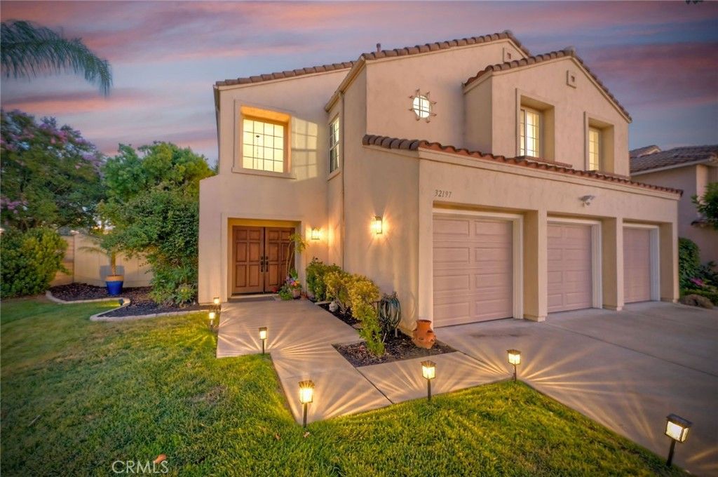 Image 1 of property listing at 32197 Callesito Fadrique, Temecula, CA 92592
