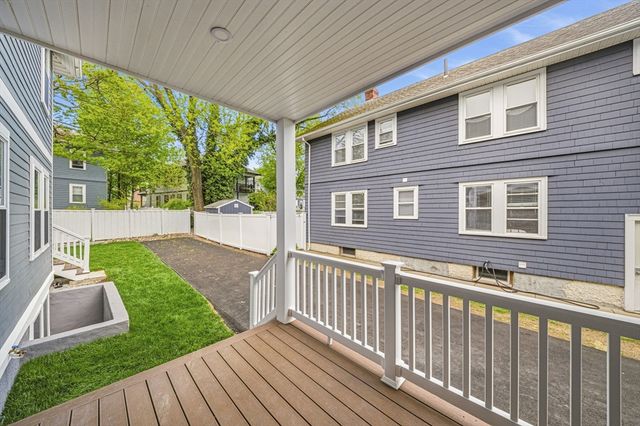 54 Rangeley Rd 54, Newton, MA 02465