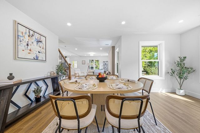 54 Rangeley Rd 54, Newton, MA 02465